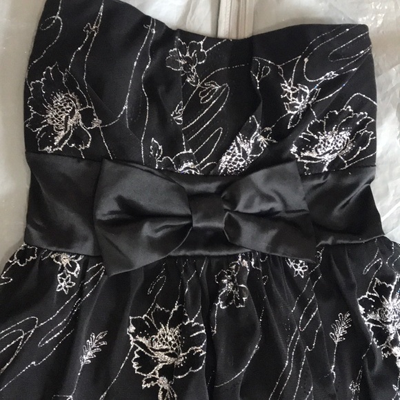 Semi dress - Picture 2 of 3